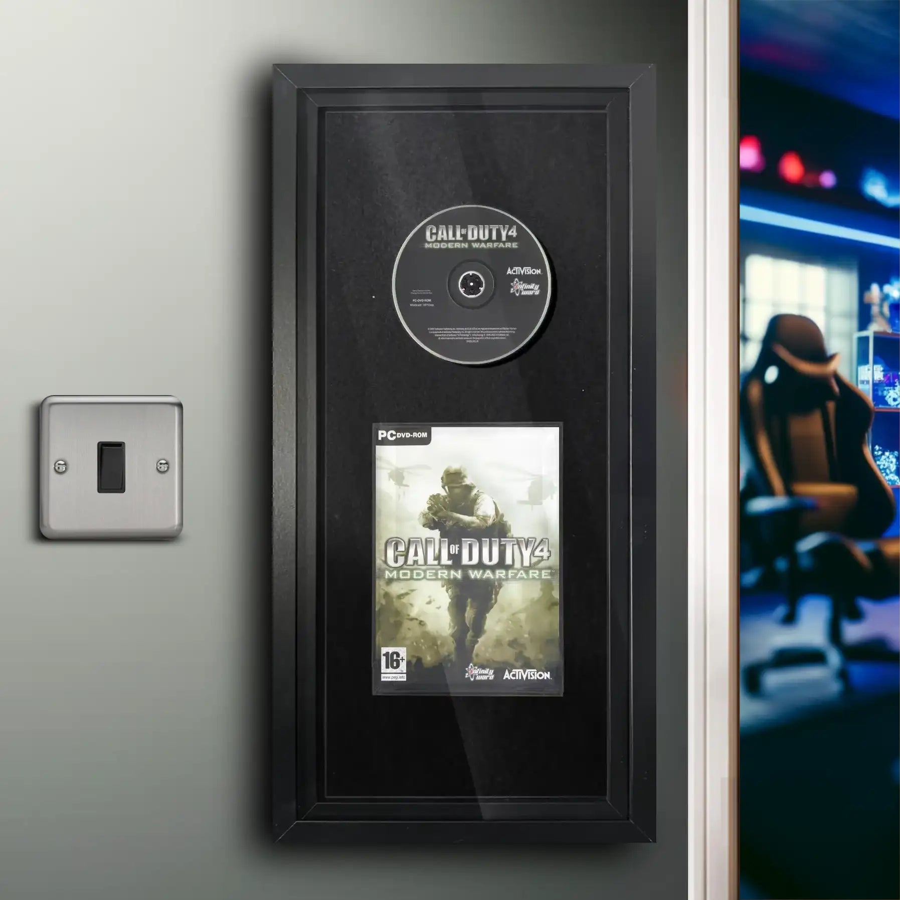 Frame your Window PC rom video game with this frame. Inside is Call of Duty 4 Modern Warfare displayed using a slipcase and spindle